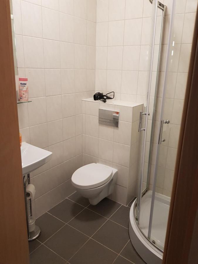 Hotel Zur Altstadt Calbe Екстер'єр фото