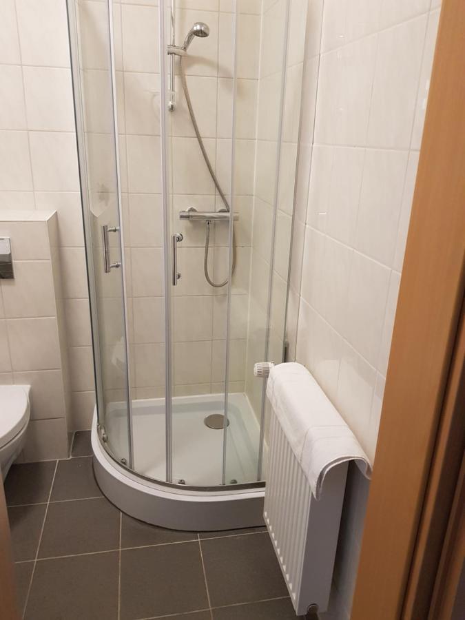 Hotel Zur Altstadt Calbe Екстер'єр фото